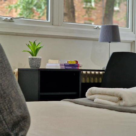 2 Bedrooms Flat In Great Location! Londres Exterior foto