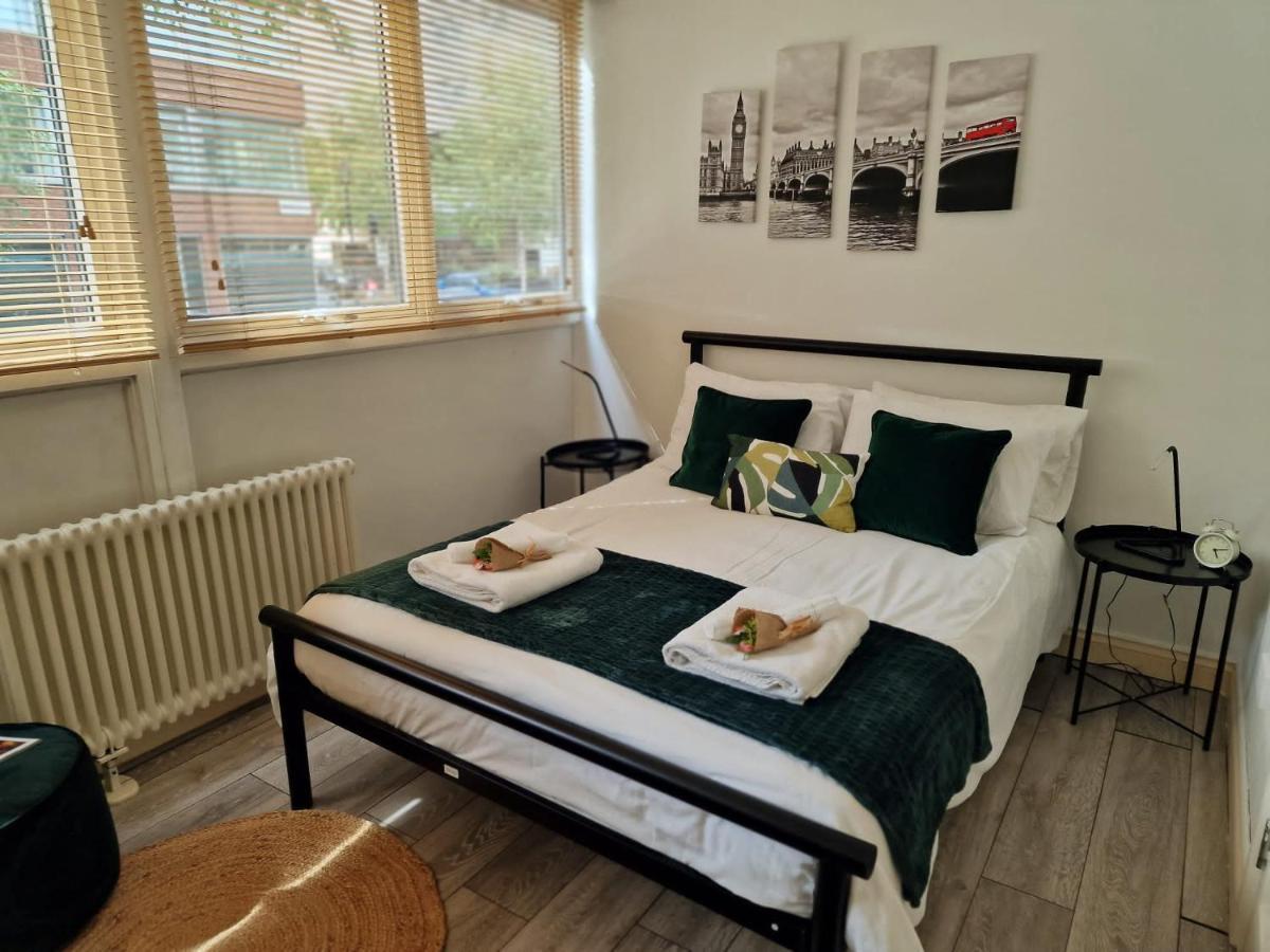 2 Bedrooms Flat In Great Location! Londres Exterior foto