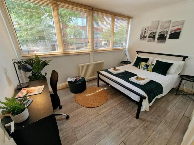 2 Bedrooms Flat In Great Location! Londres Exterior foto