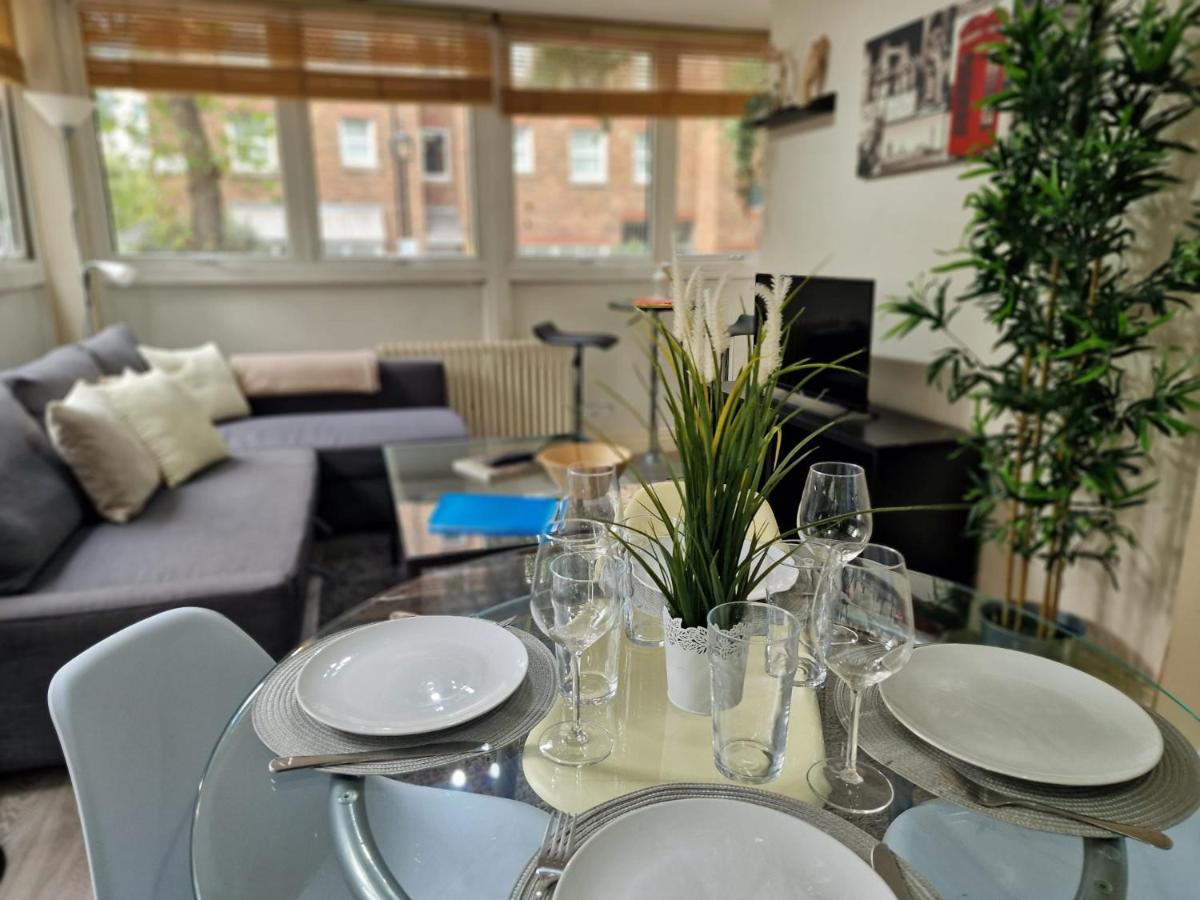 2 Bedrooms Flat In Great Location! Londres Exterior foto