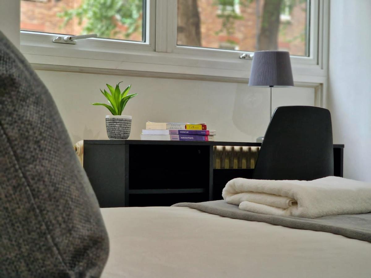 2 Bedrooms Flat In Great Location! Londres Exterior foto